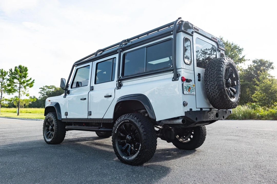 1986 Land Rover Defender 110 - Image 4 of 31