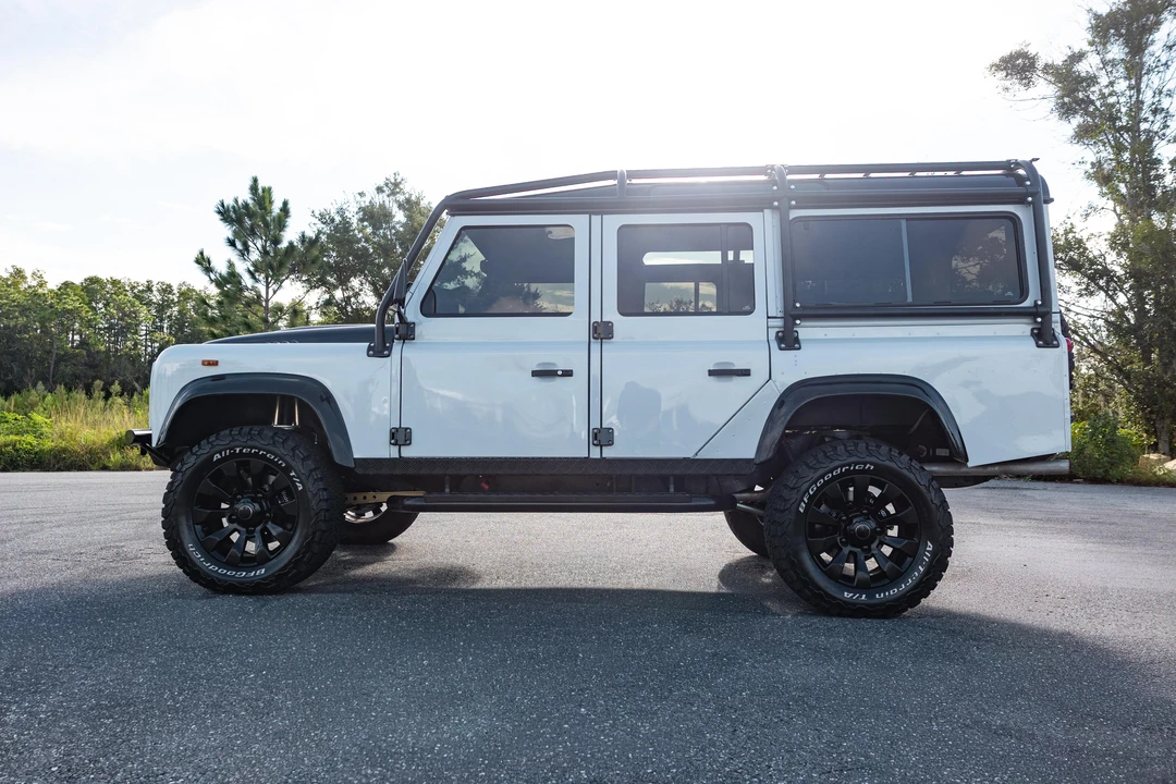 1986 Land Rover Defender 110 - Image 6 of 31