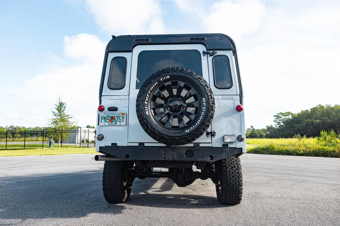 1986 Land Rover Defender 110 - Image 5 of 31