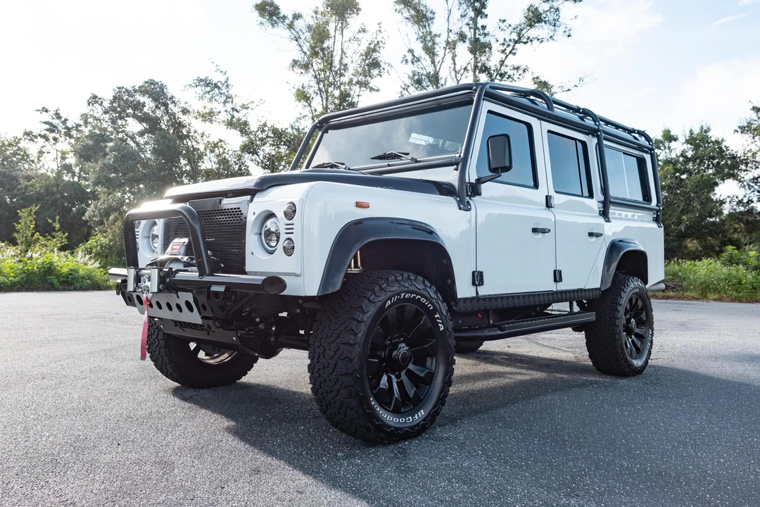 1986 Land Rover Defender 110 - Image 3 of 31