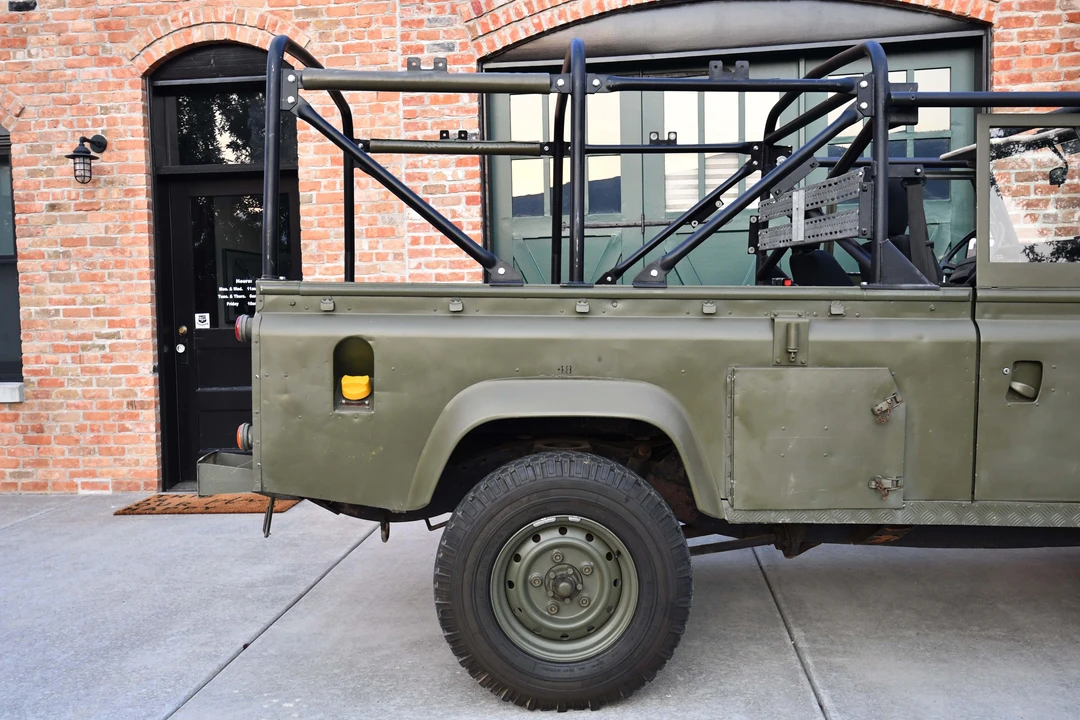 1986 Land Rover Defender 110 - Image 29 of 31