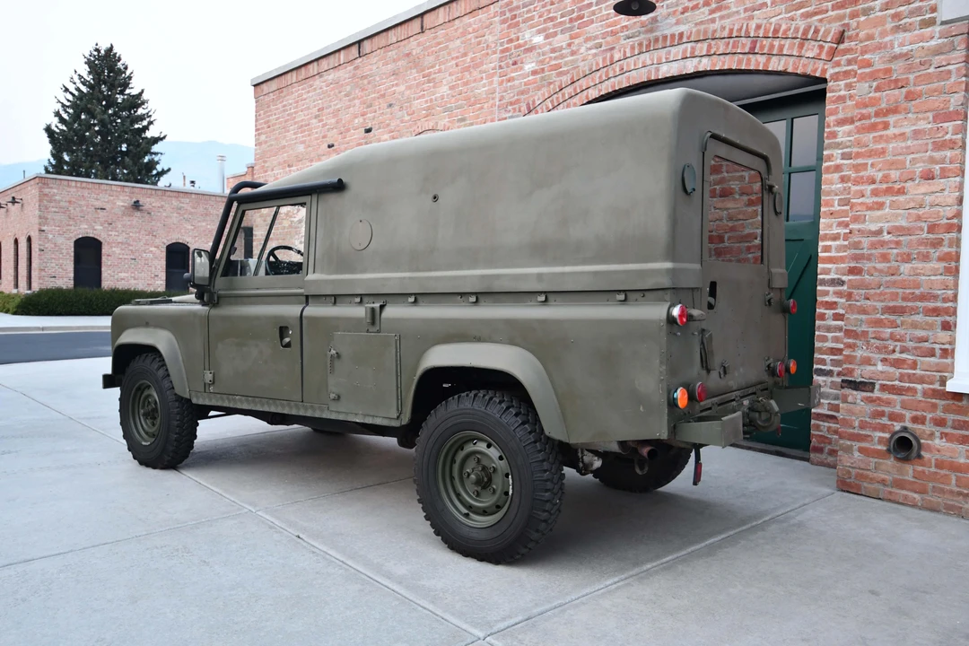 1986 Land Rover Defender 110 - Image 9 of 31