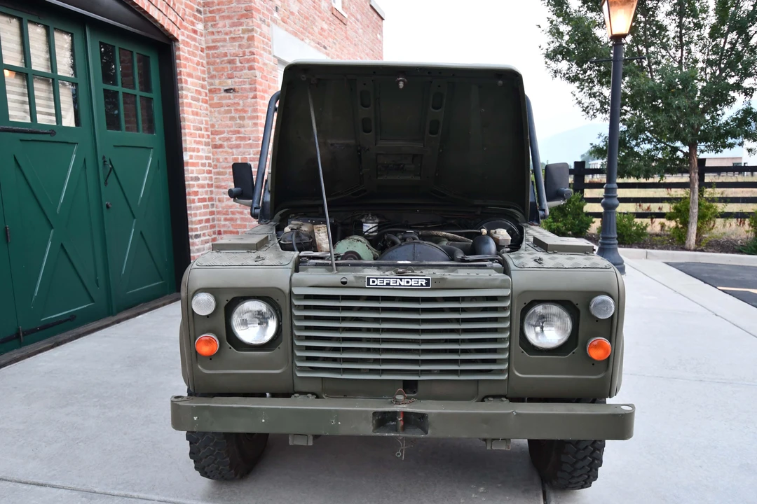 1986 Land Rover Defender 110 - Image 6 of 31
