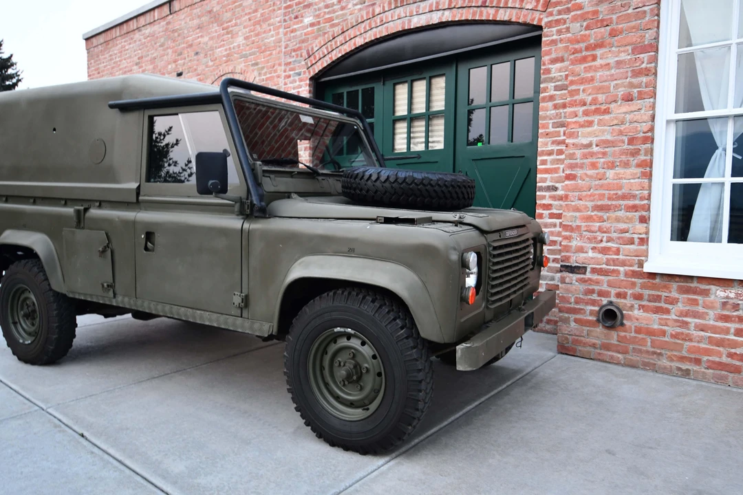 1986 Land Rover Defender 110 - Image 25 of 31