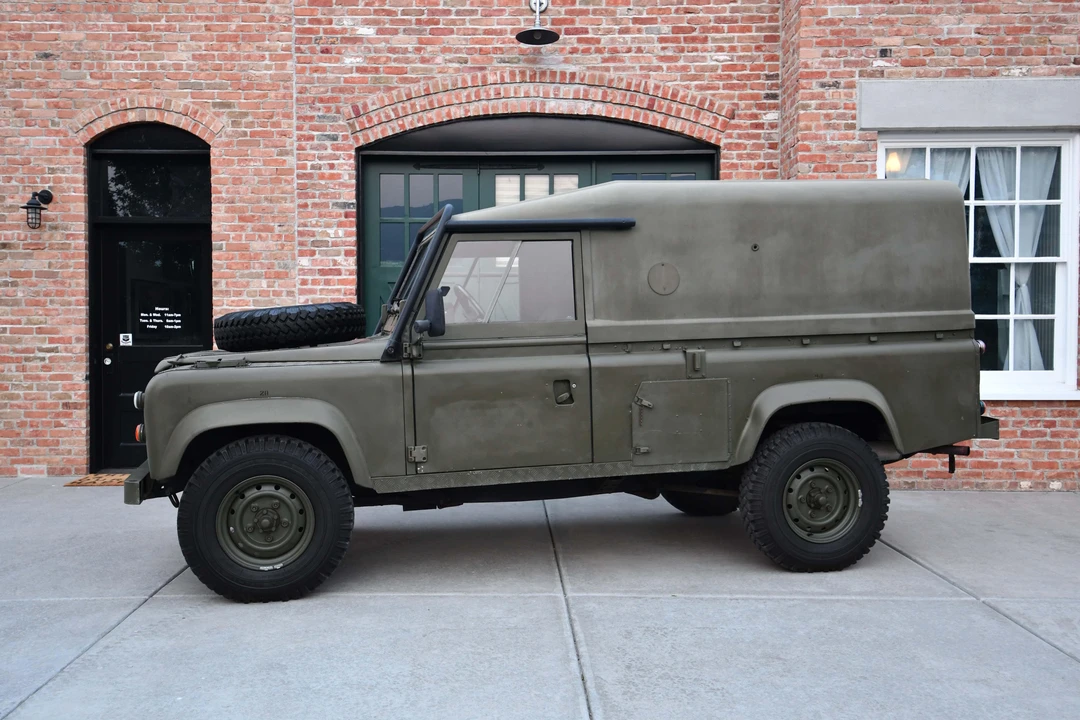 1986 Land Rover Defender 110 - Image 8 of 31