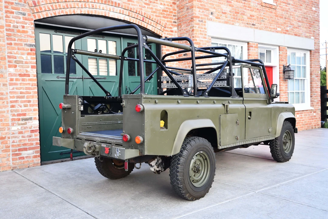1986 Land Rover Defender 110 - Image 16 of 31