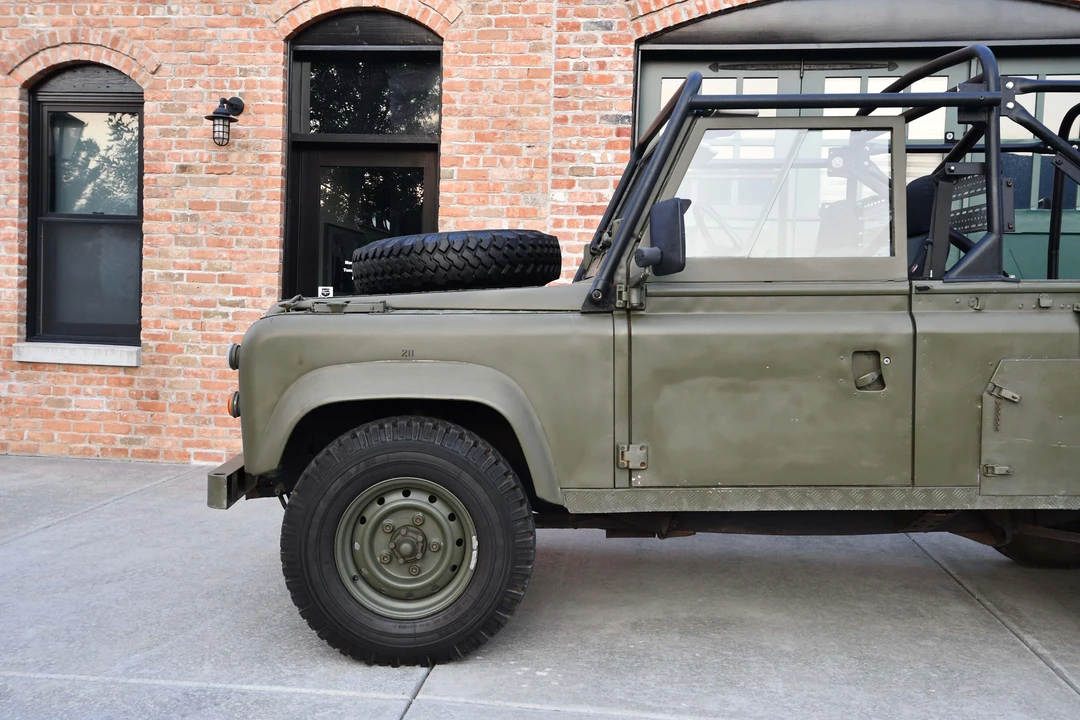 1986 Land Rover Defender 110 - Image 26 of 31
