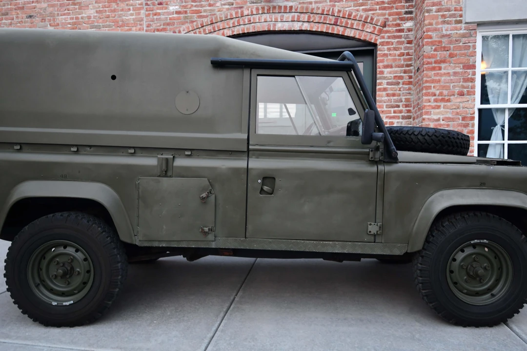 1986 Land Rover Defender 110 - Image 23 of 31