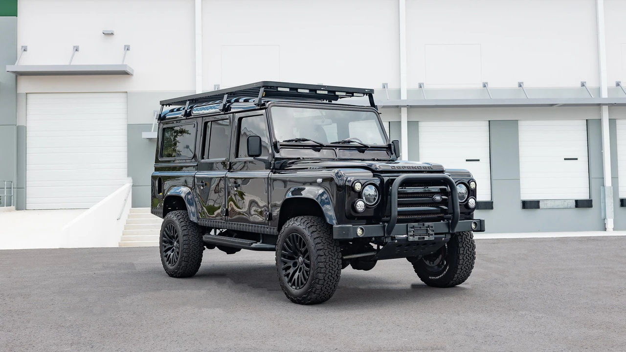 1986 Land Rover Defender 110 - Image 8 of 31