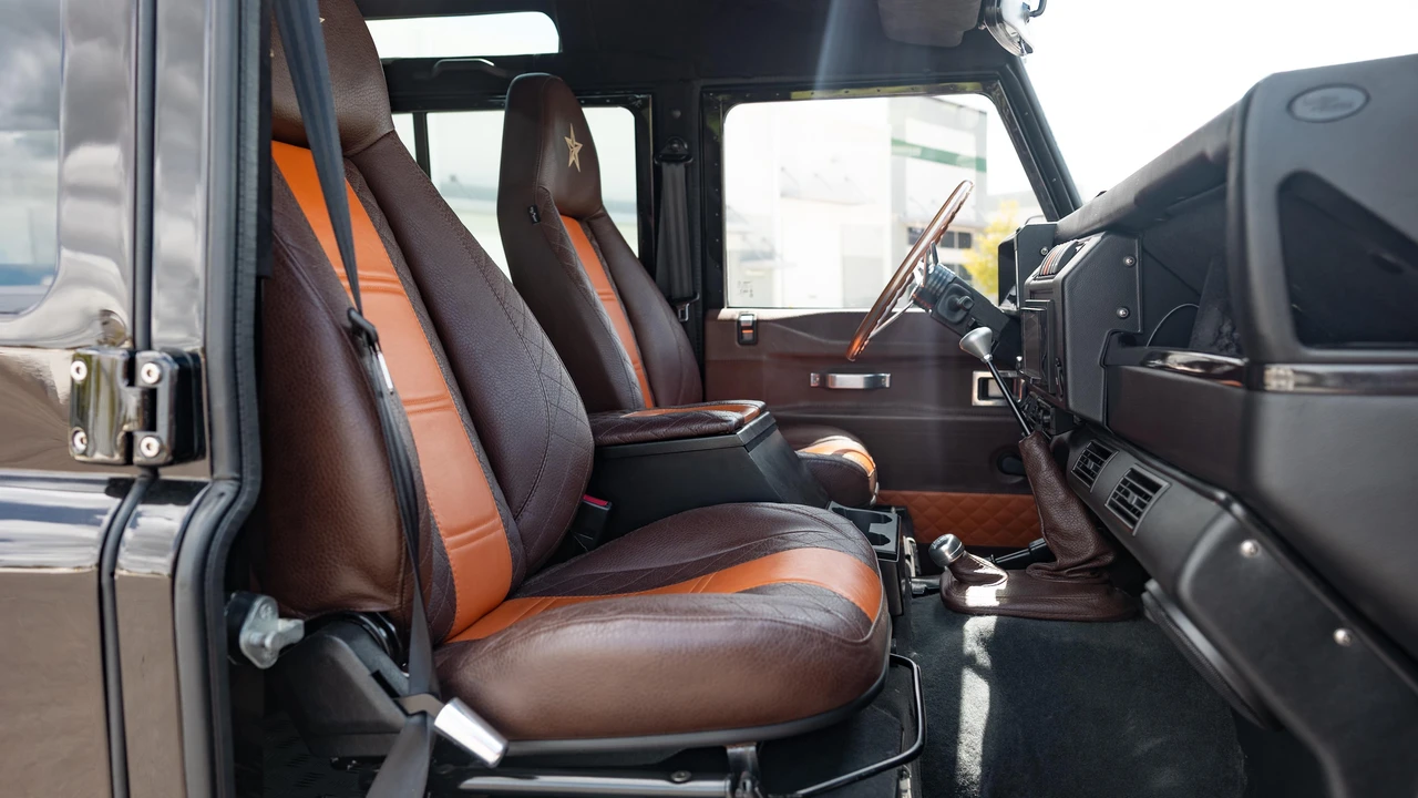 1986 Land Rover Defender 110 - Image 30 of 31