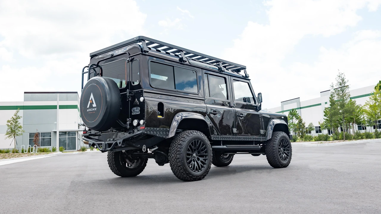 1986 Land Rover Defender 110 - Image 7 of 31