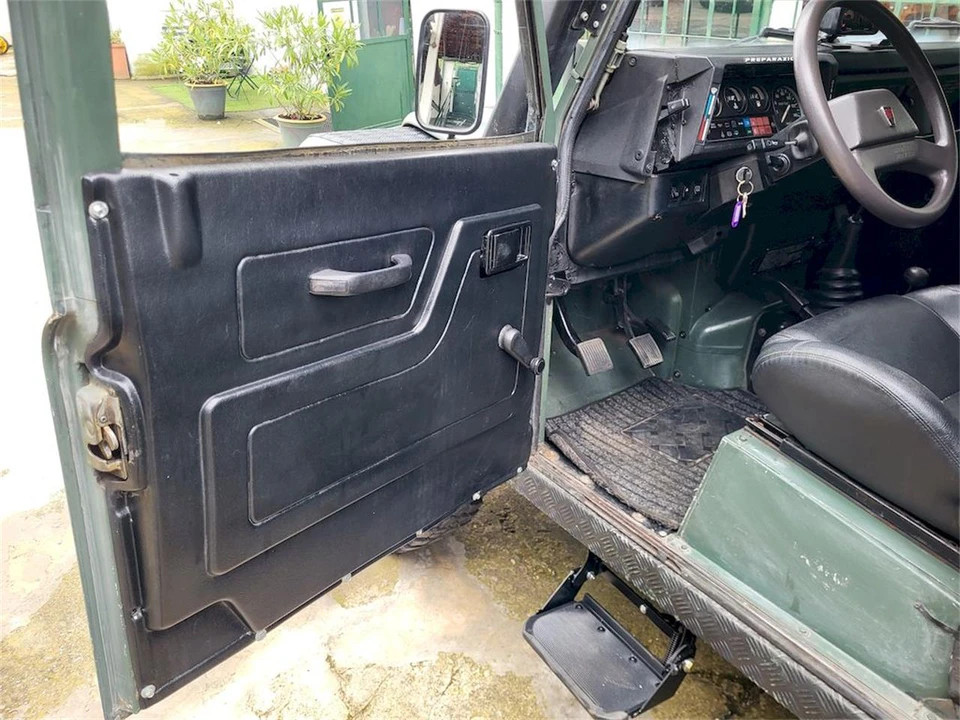 1986 Land Rover Defender - Image 14 of 31