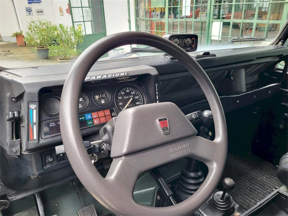 1986 Land Rover Defender - Image 17 of 31