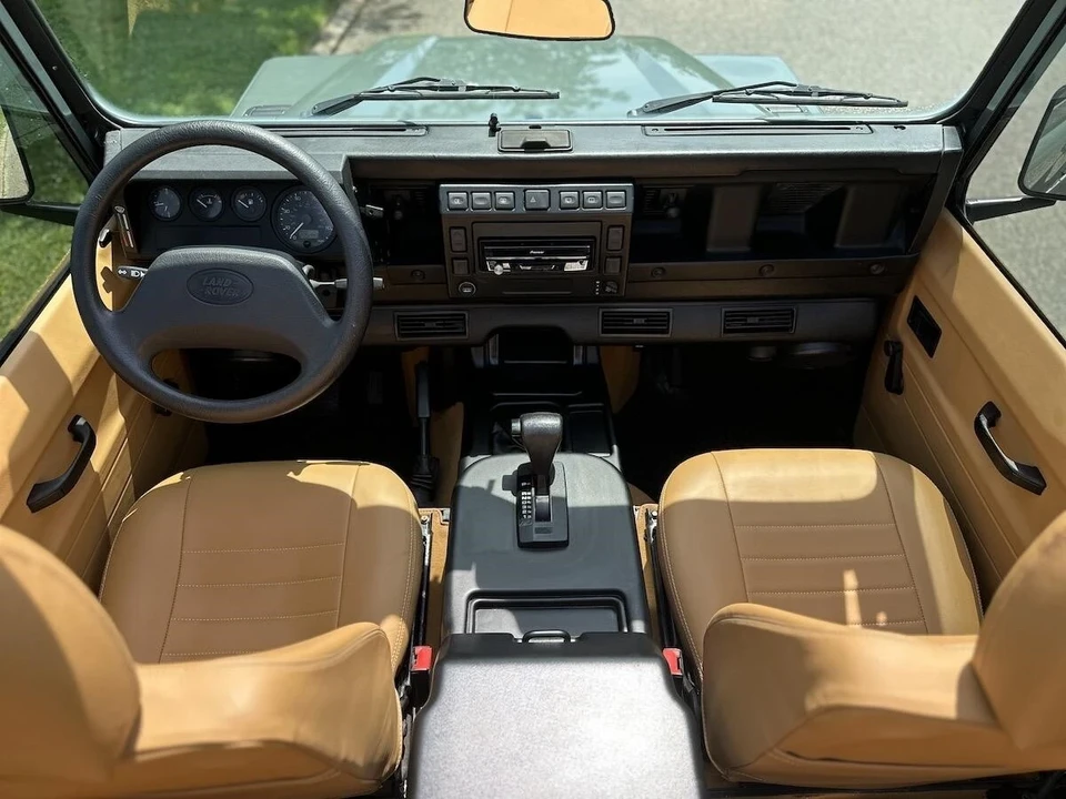 1986 Land Rover Defender - Image 8 of 12