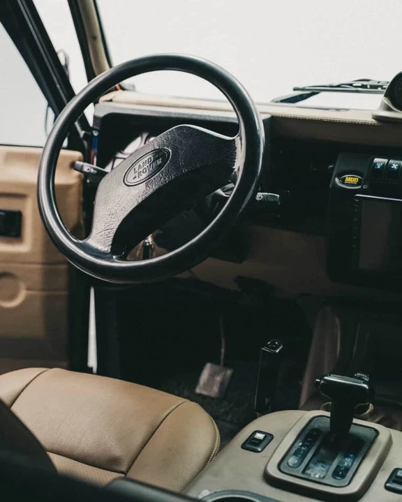 1986 Land Rover Defender 110 - Image 8 of 10