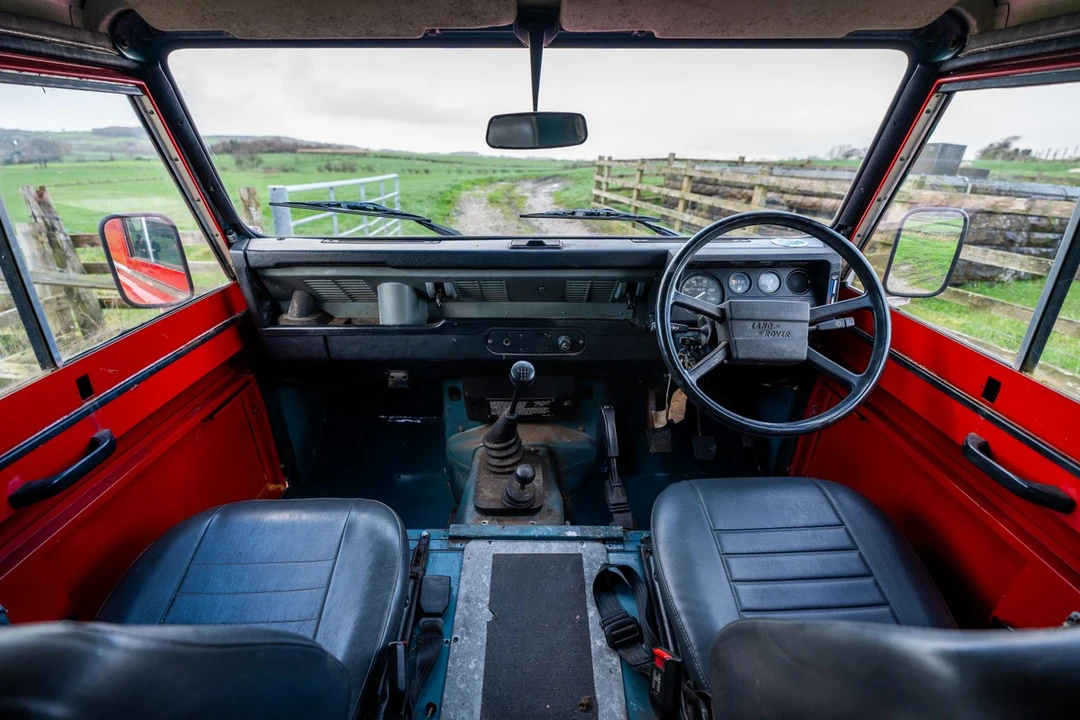 1986 Land Rover Defender 110 - Image 18 of 30