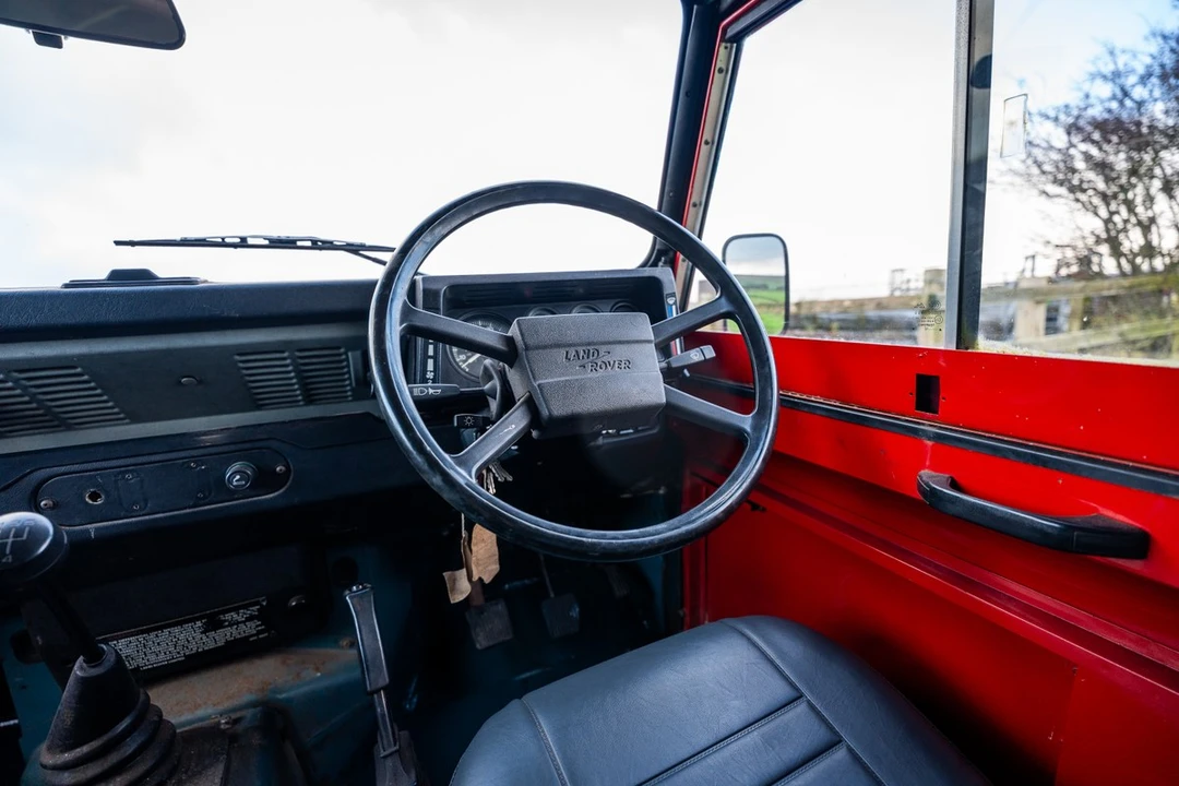 1986 Land Rover Defender 110 - Image 19 of 30