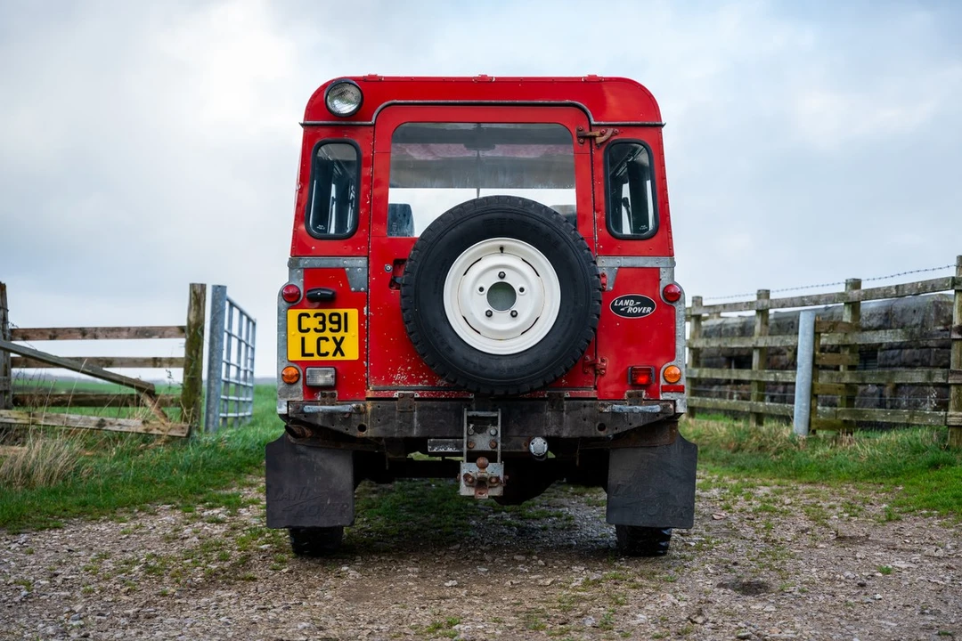 1986 Land Rover Defender 110 - Image 11 of 30