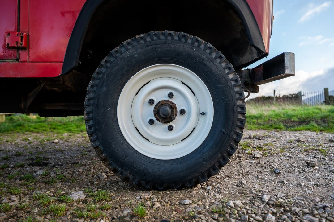 1986 Land Rover Defender 110 - Image 14 of 30