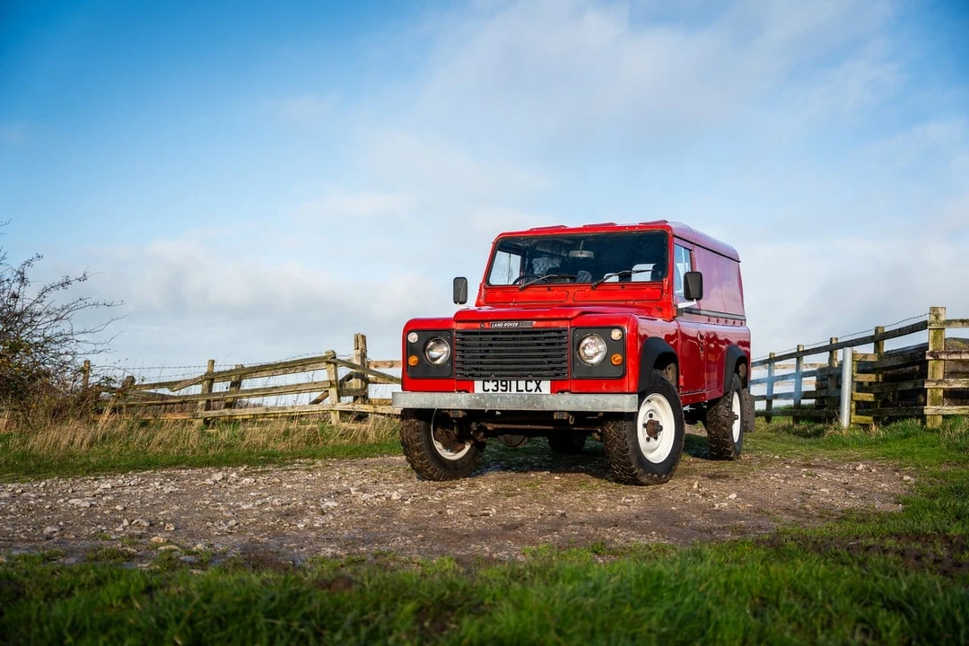 1986 Land Rover Defender 110 - Image 5 of 30