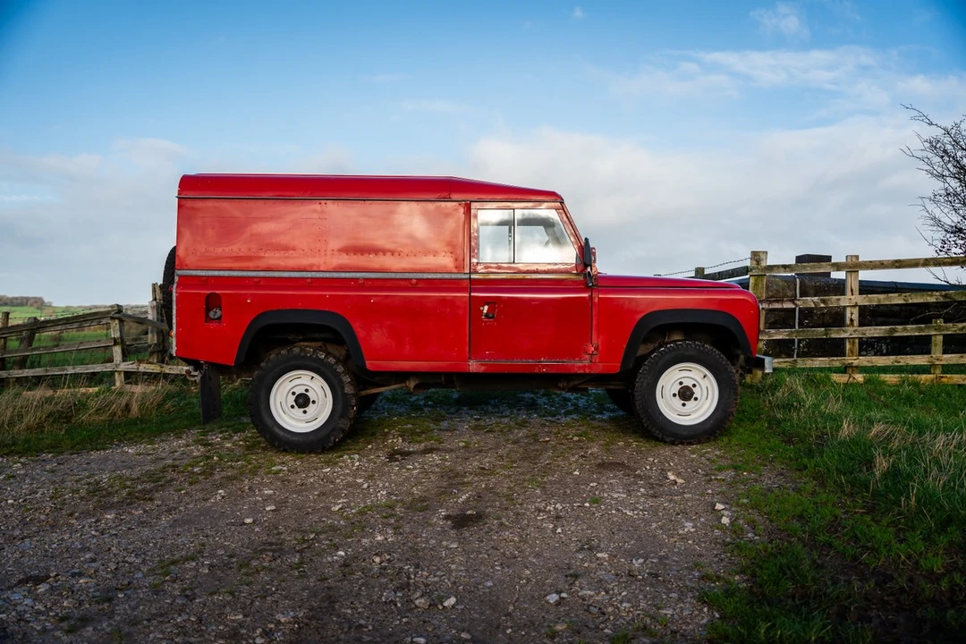 1986 Land Rover Defender 110 - Image 9 of 30