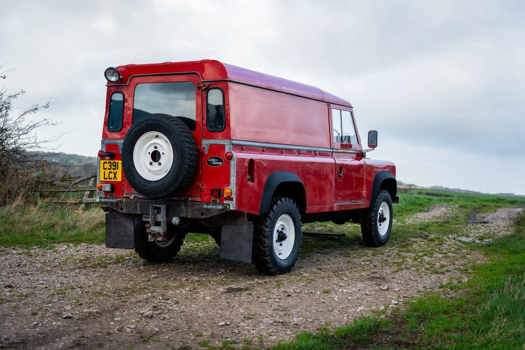 1986 Land Rover Defender 110 - Image 10 of 30