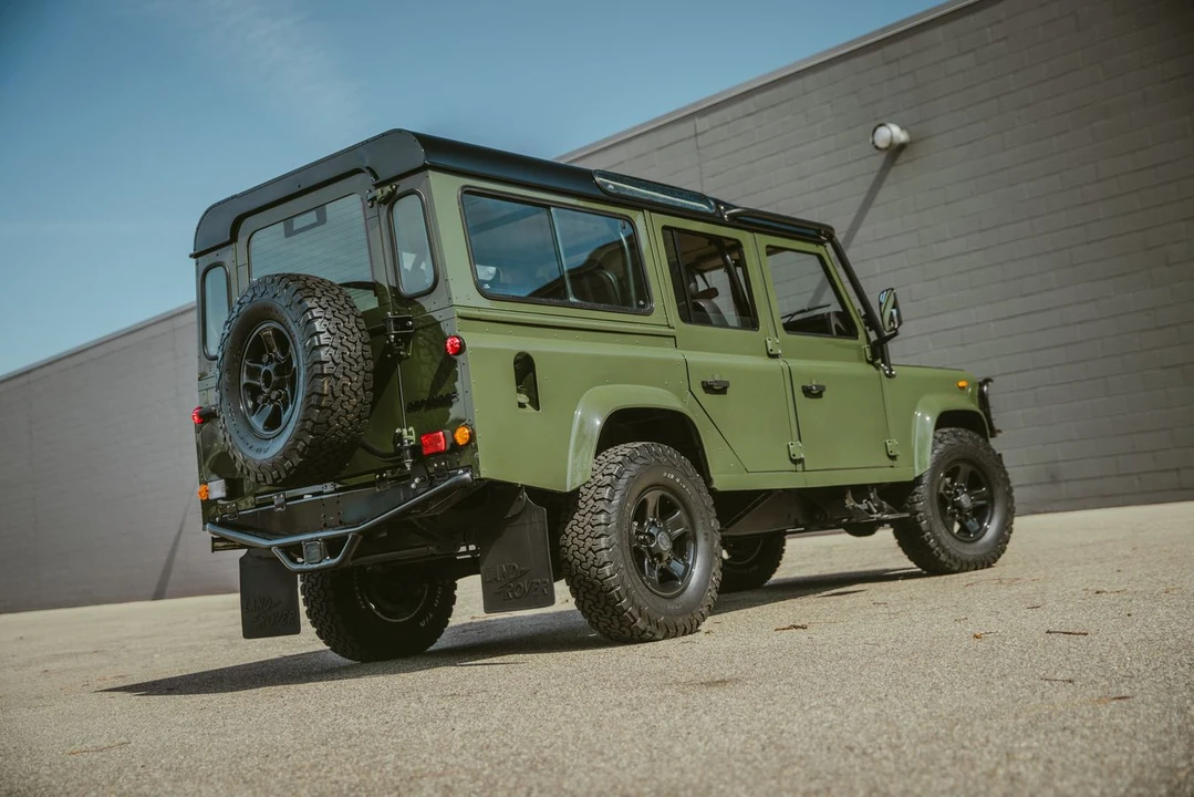 1986 Land Rover Defender 110 - Image 9 of 15