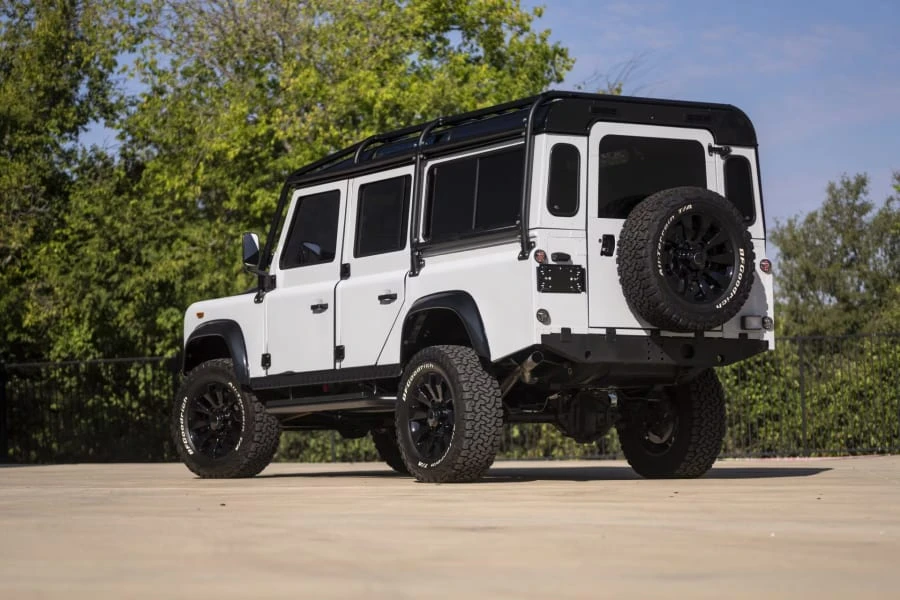 1986 Land Rover Defender 110 - Image 8 of 30