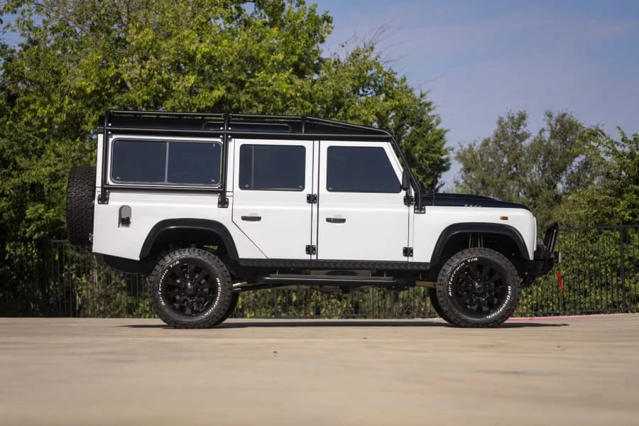 1986 Land Rover Defender 110 - Image 7 of 30