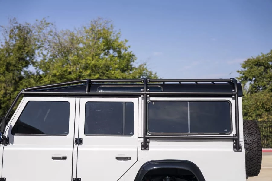 1986 Land Rover Defender 110 - Image 11 of 30