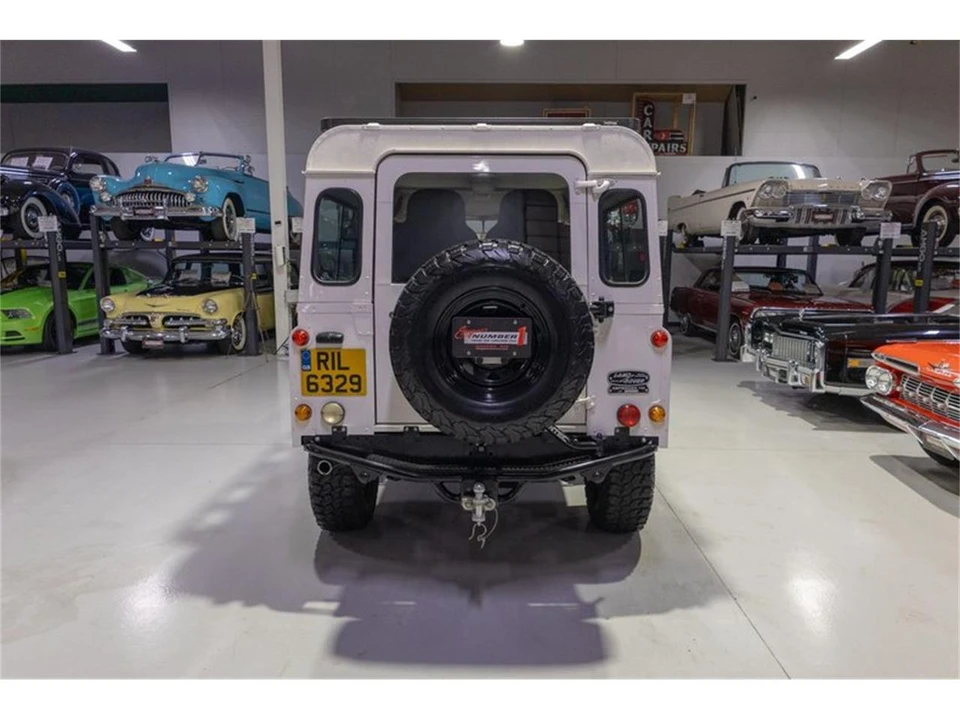 1986 Land Rover Defender 110 - Image 16 of 31
