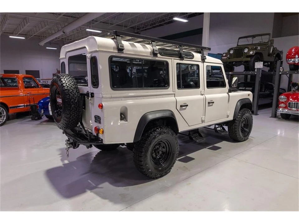 1986 Land Rover Defender 110 - Image 15 of 31