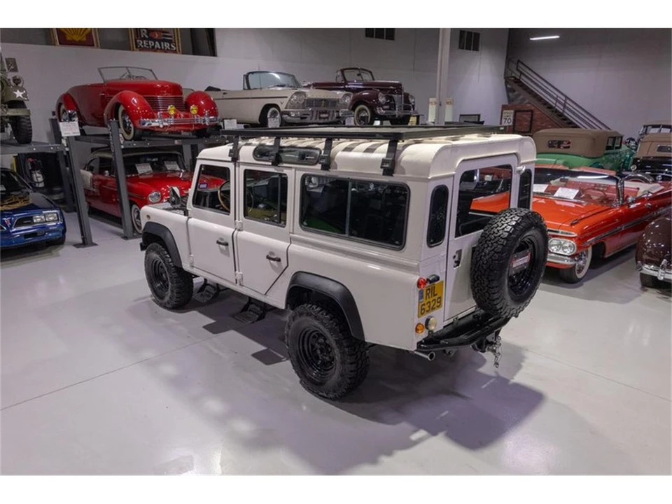 1986 Land Rover Defender 110 - Image 9 of 31