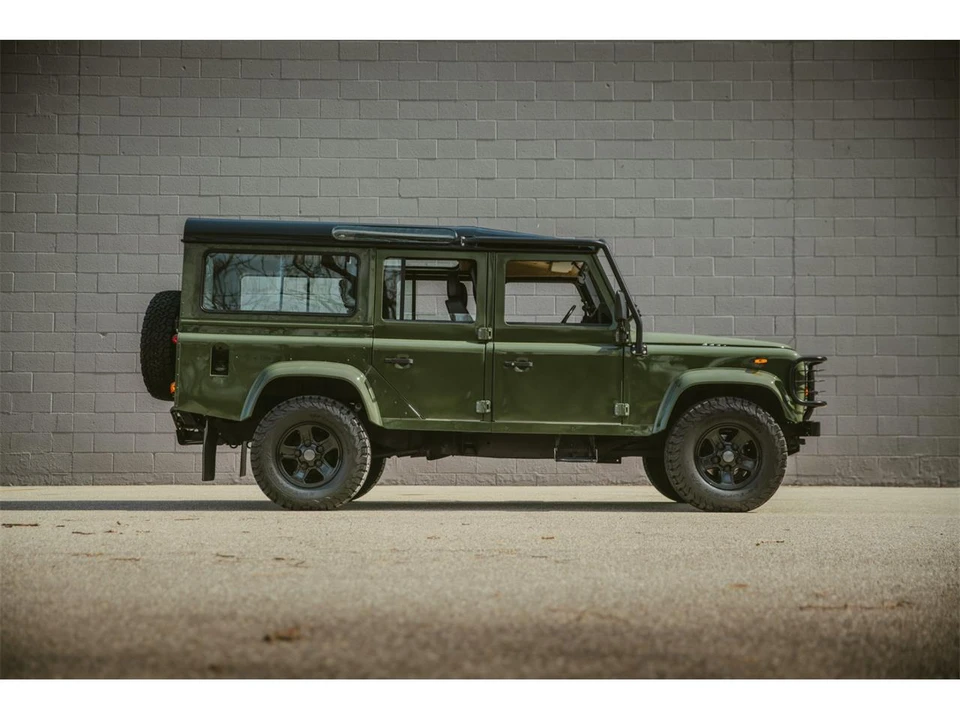 1986 Land Rover Defender 110 - Image 6 of 31