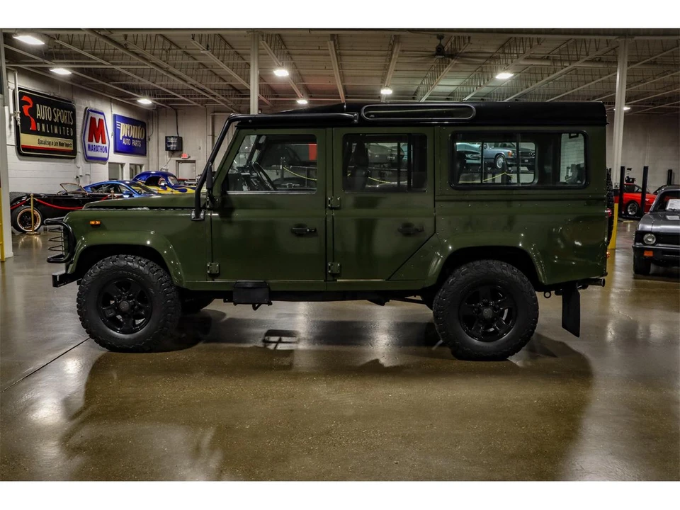 1986 Land Rover Defender 110 - Image 17 of 31