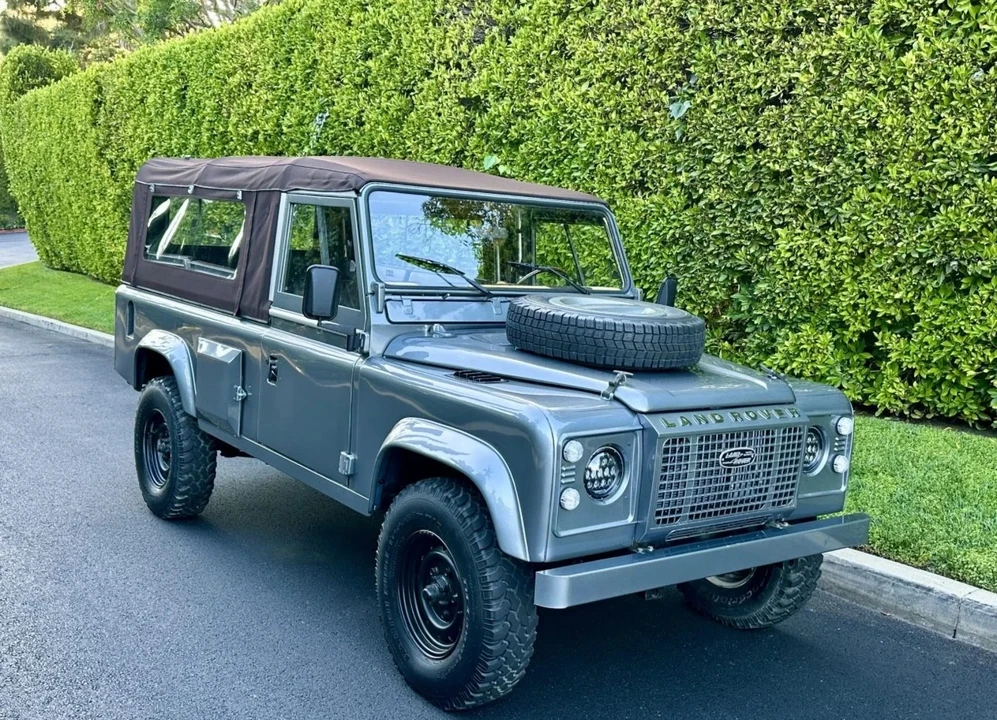 1986 Land Rover Defender 110 - Image 2 of 21