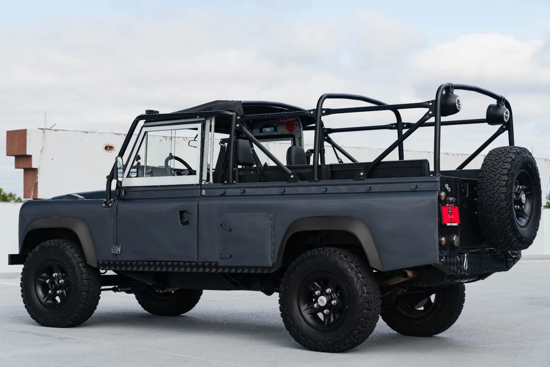 1986 Land Rover Defender 110 - Image 16 of 21
