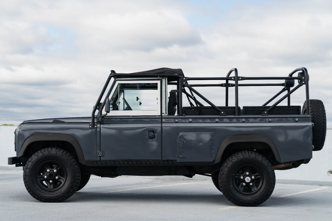 1986 Land Rover Defender 110 - Image 17 of 21