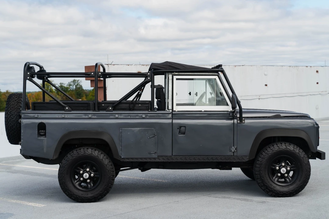 1986 Land Rover Defender 110 - Image 8 of 21