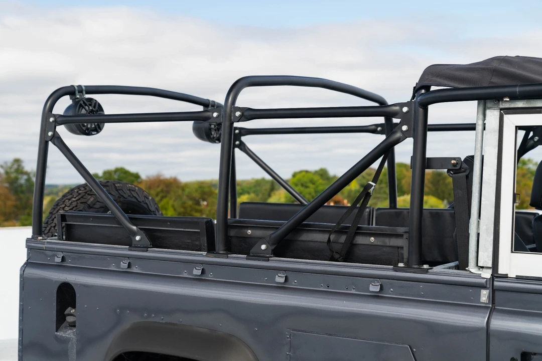 1986 Land Rover Defender 110 - Image 7 of 21
