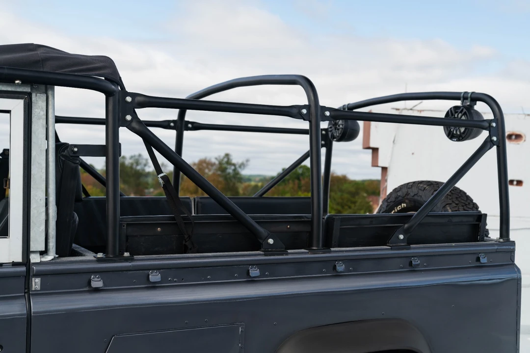 1986 Land Rover Defender 110 - Image 18 of 21