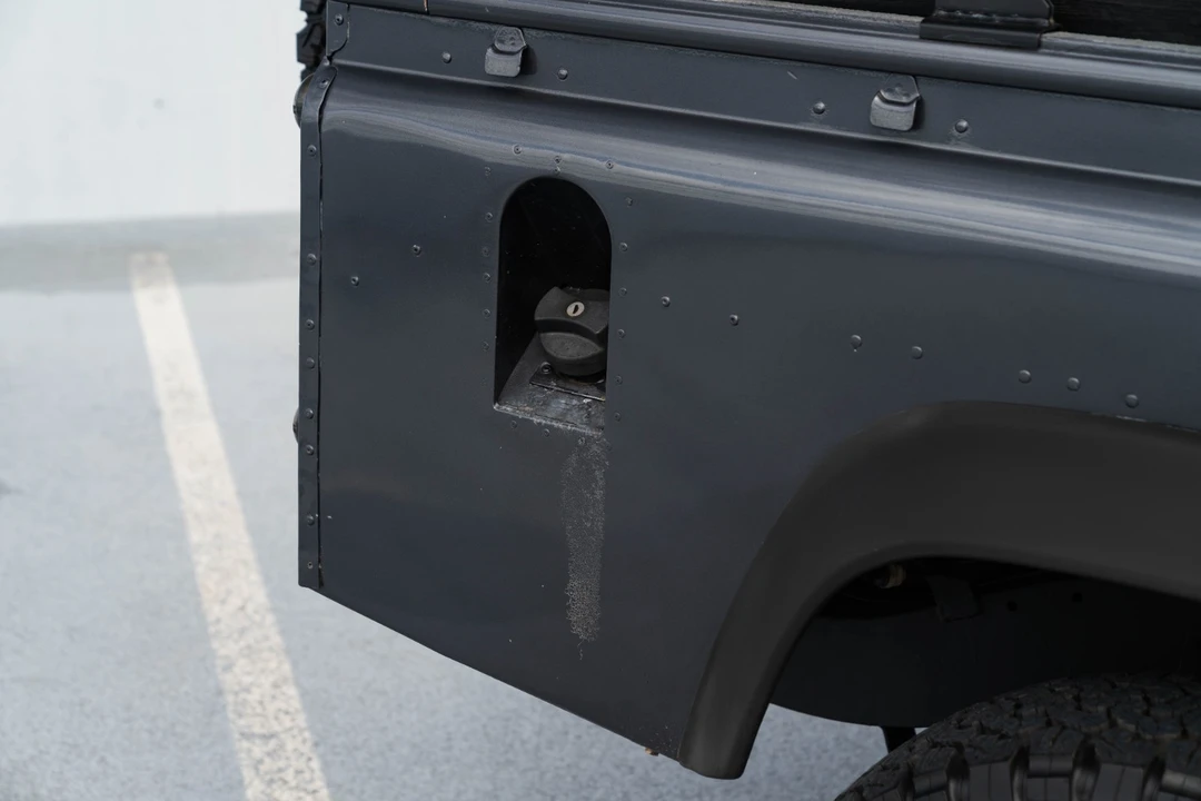 1986 Land Rover Defender 110 - Image 9 of 21