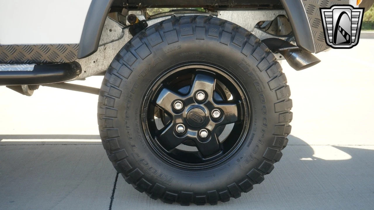 1986 Land Rover Defender 90 - Image 9 of 12