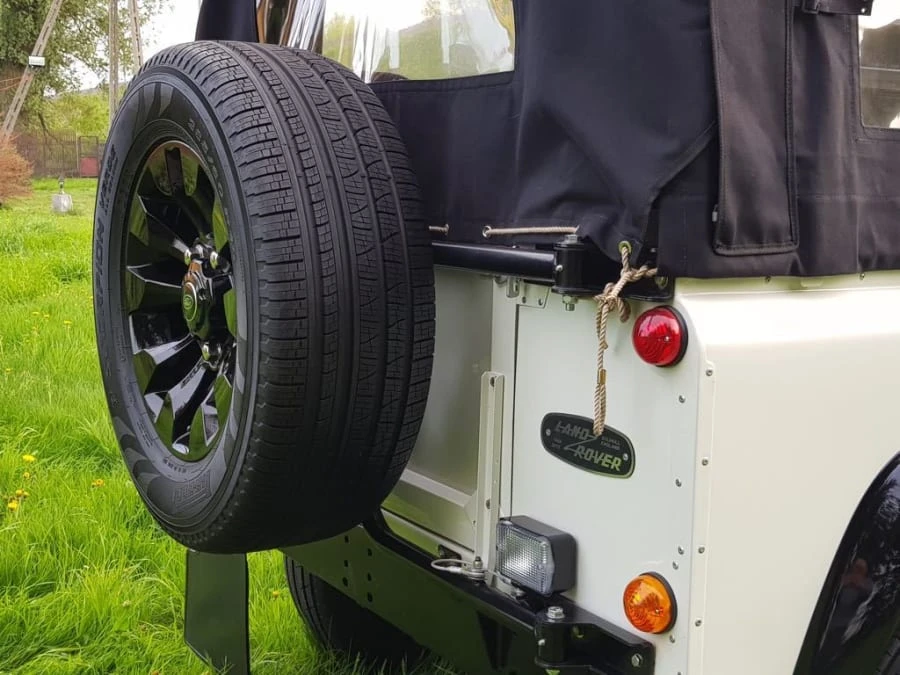 1986 Land Rover Defender 90 - Image 11 of 12