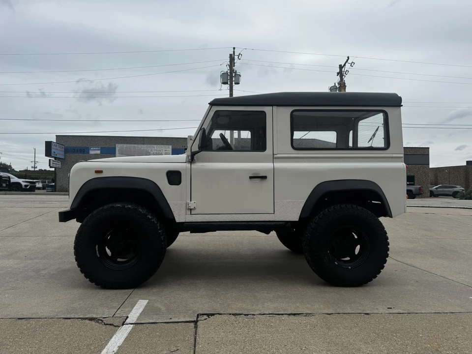 1986 Land Rover Defender 90 - Image 2 of 27