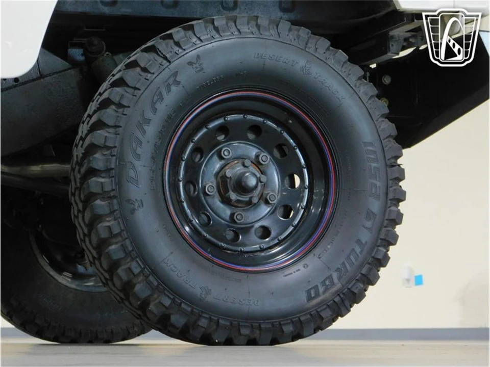 1986 Land Rover Defender - Image 9 of 31