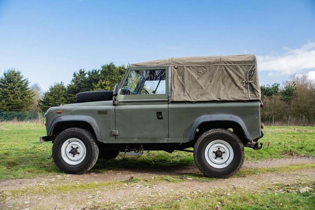 1986 Land Rover Defender 90 - Image 2 of 30