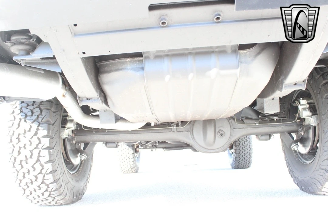 1986 Land Rover Range Rover Classic - Image 12 of 12