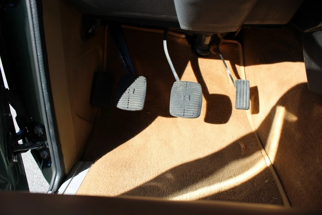 1986 Land Rover Range Rover Classic - Image 15 of 21