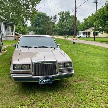 1986 Lincoln Continental Sedan 4D